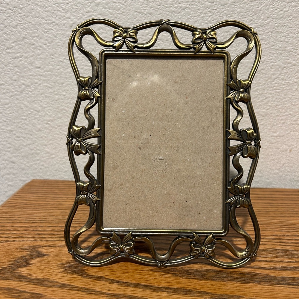 Elegant Gold Photo Frame